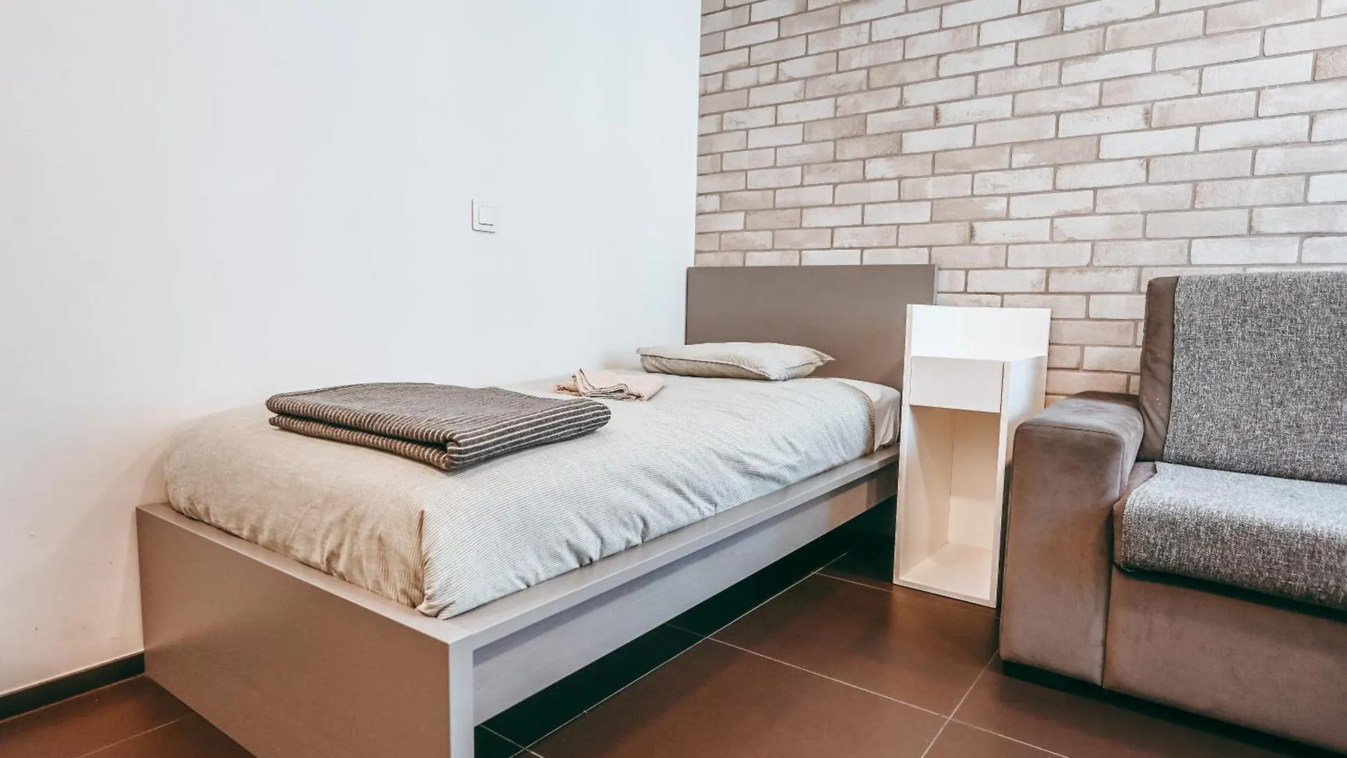Wake Up Esch City Aparthotel